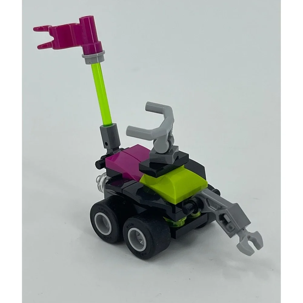 Lego DC Super Hero Girls Batgirl Batjet Chase Set 41230 -‎ 100% Complete
